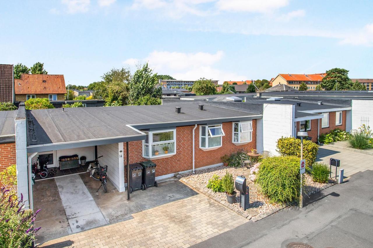 Fredelig Overnatning Ved Sundet Og Norrestrand So Horsens Exterior photo